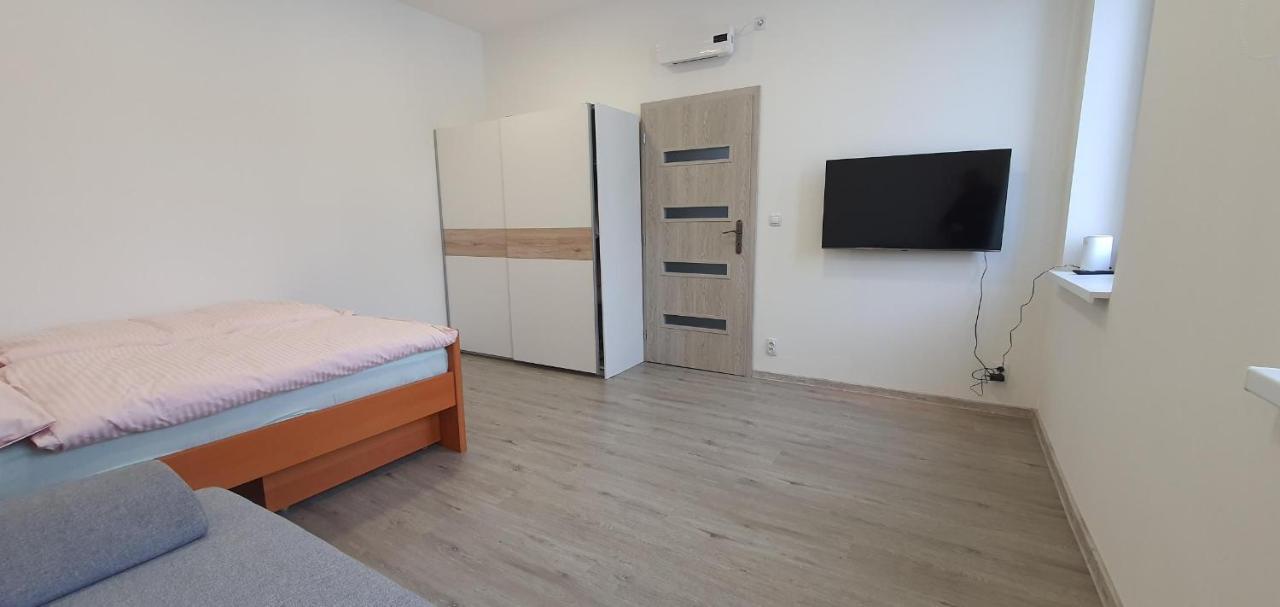Apartment 35M2 卡罗维发利 外观 照片