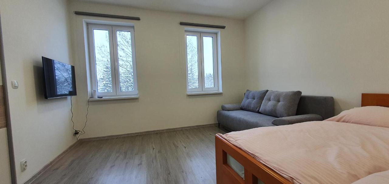 Apartment 35M2 卡罗维发利 外观 照片